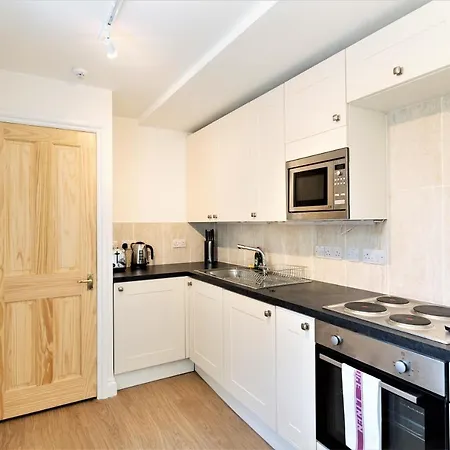 Elmgrove Place - Your *